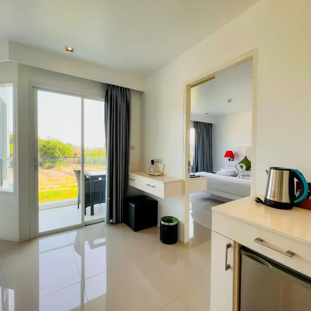 Grand, Deluxe, King Bed, Grand Sunset Hotel 4/8