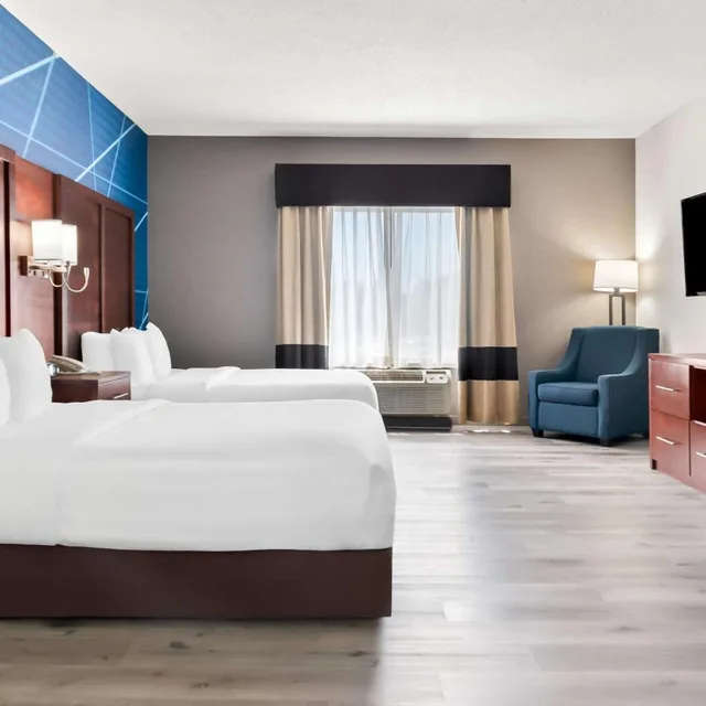 جناح بسرير كوين لذوي الإعاقة، Holiday Inn Express & Suites Southfield - Detroit 3/5