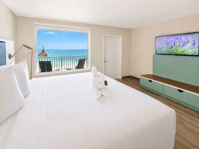Split, Deluxe, King Bed, King and Double Bed, Beach Front، Beach Tower By The Sea 1/4