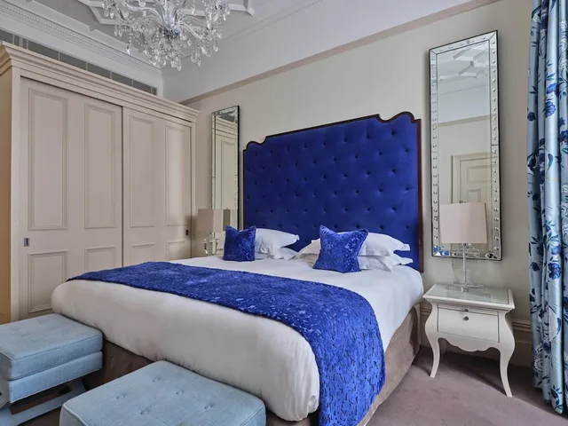 2 Bedrooms, Classic, Apartment, Twin Beds, The Apartments by The Sloane Club 1/4