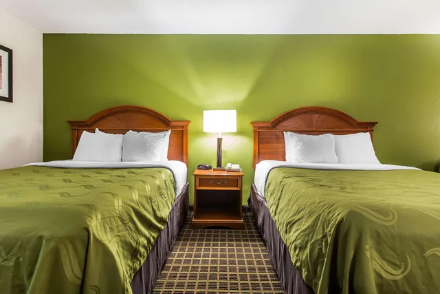 غرفة بسريرين كوين للمدخنين، Quality Inn & Suites Orangeburg 4/7