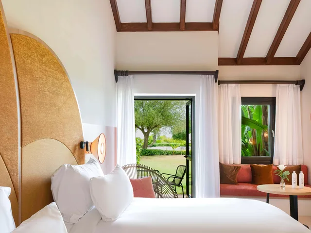 غرفة عائلية بسرير كينج، SO/Sotogrande Spa & Golf Resort Hotel 2/8