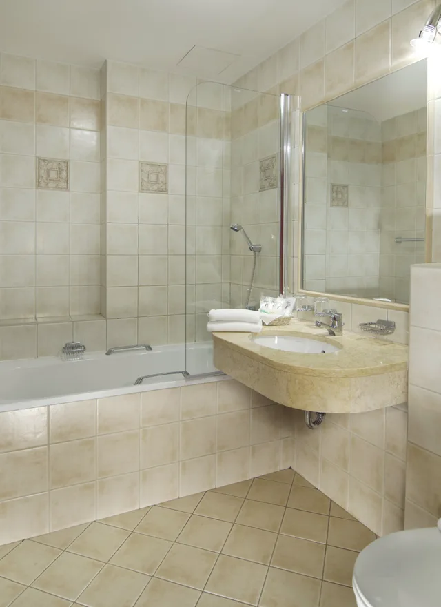 غرفة بسرير مزدوج، Carlton Hotel 6/6
