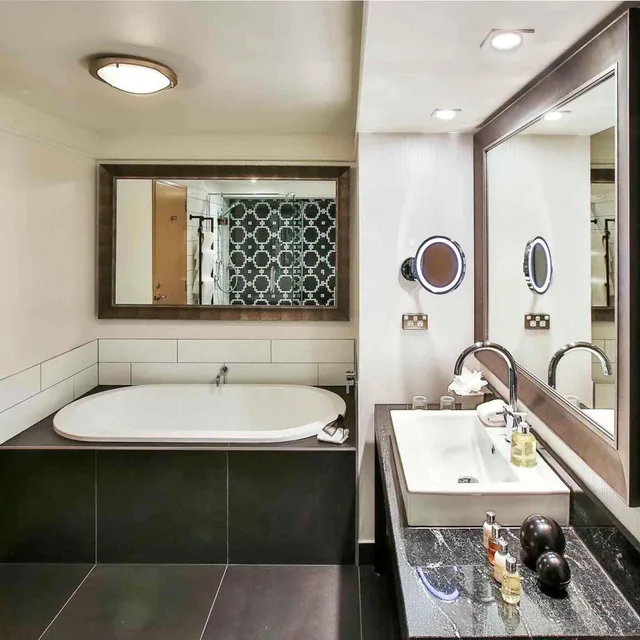 جناح بسرير كينج بإطلالة على الحديقة بغرفة نوم واحدة، Hotel St Moritz Queenstown - MGallery 7/8