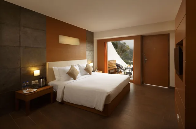Privilege, Suite, Single Bed, Balcony, Sterling Kodai Valley 8/10