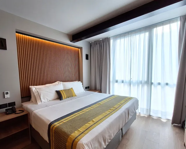 غرفة بزنس بسرير كينج، Hotel Block Suites 2/5