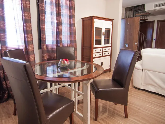 دوبلكس، Holiday Rentals Tempa Museo 1/1