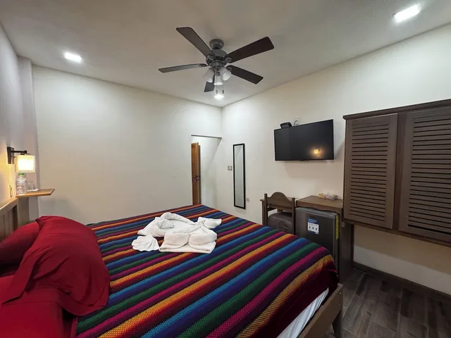 غرفة ديلوكس بسرير كينج بحمام خاص، Maya Bella Downtown Hotel 6/10
