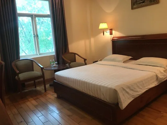 غرفة ديلوكس بسرير مزدوج أو سريرين منفصلين، Hoang Yen 2 Hotel 1/3