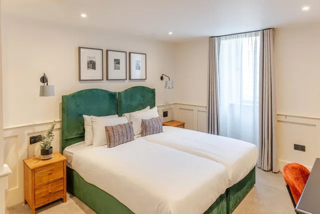 غرفة سوبيريور بسريرين منفصلين، Brooks Hotel Edinburgh 7/10