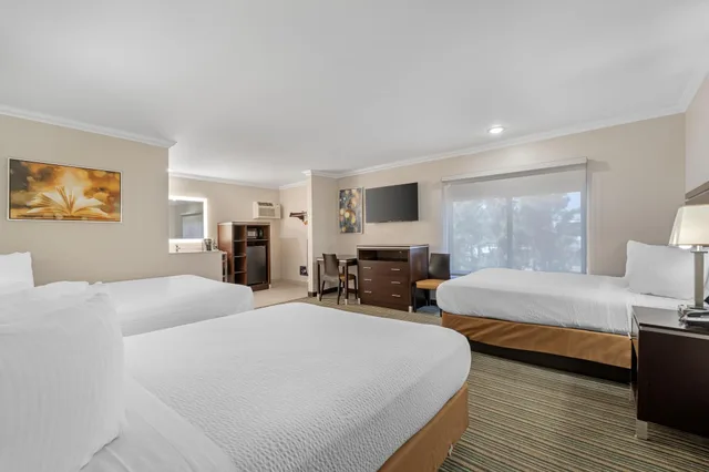 Standard, Multiple Beds، Best Western Courtesy Inn - Anaheim Park Hotel 1/5