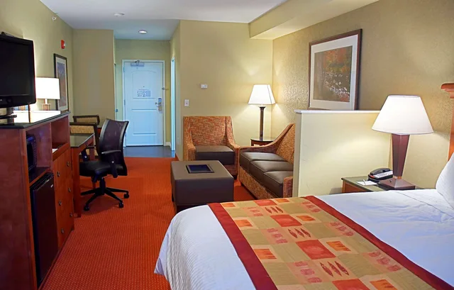 جناح، Best Western Plus Canyon Pines 5/7