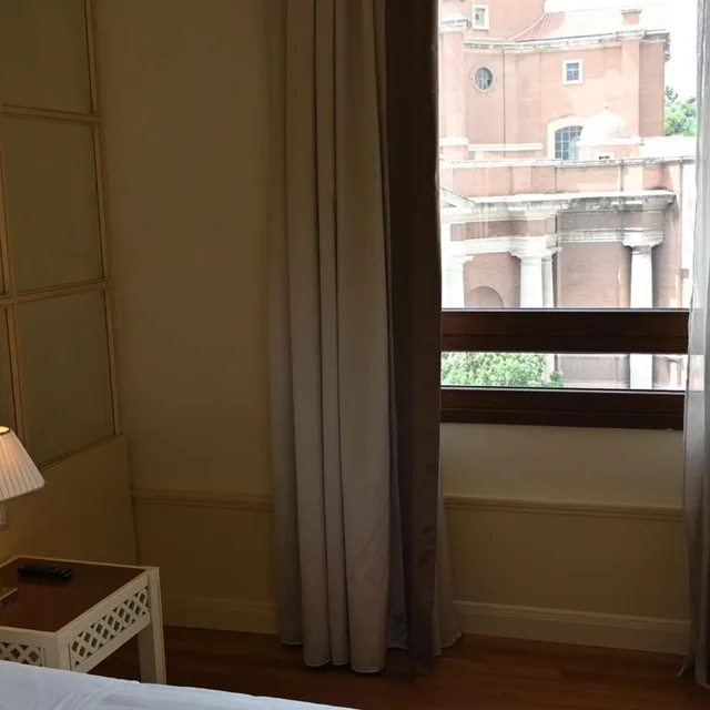 Junior Suite, Radisson Blu Ghr Hotel Rome 6/6