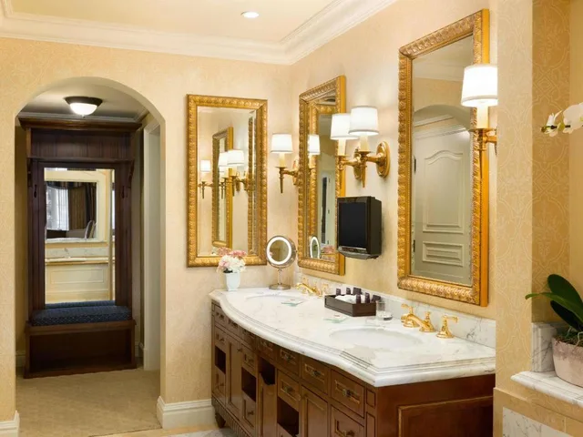 1 Bedroom, Suite, King Bed, with View, Parlor, Sofa, Kitchen، Fairmont Grand Del Mar 3/3