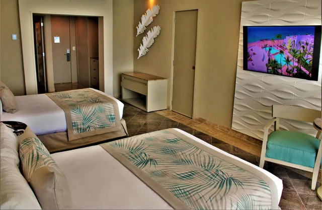 Superior, 2 Double Beds, Ocean Front، Krystal Grand Cancun All Inclusive 3/4