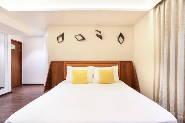 غرفة بريميير بسرير كينج، Keys Select by Lemon Tree Hotels 4/9