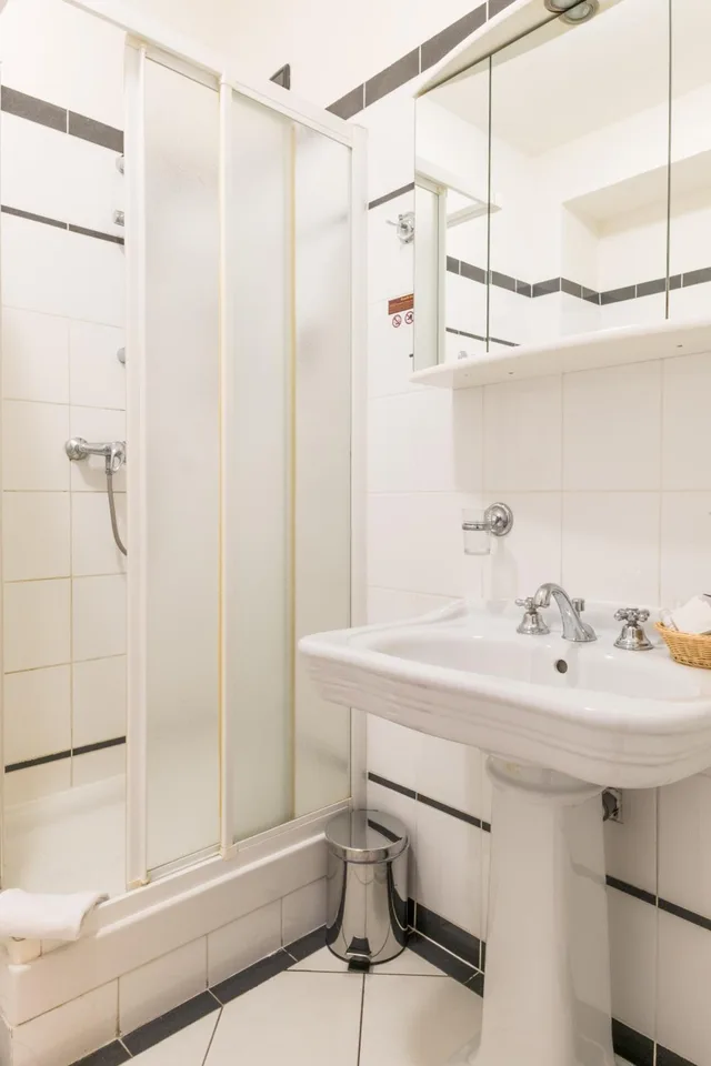 غرفة رباعية بسرير كوين، Hotel Leon D'oro 4/5