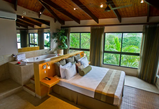 غرفة سوبيريور مفردة، Coco de Mer Hotel and Black Parrot Suites 1/3