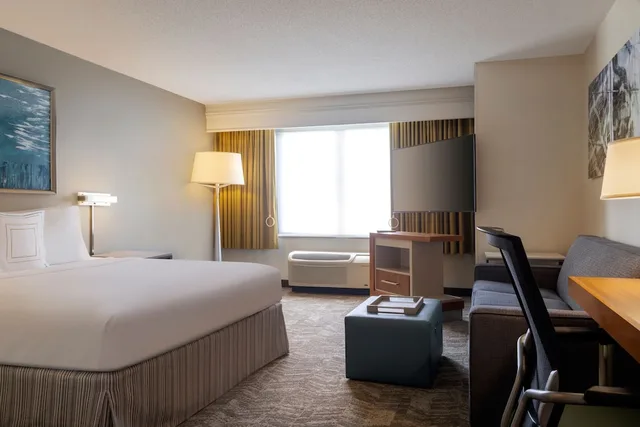 جناح بسرير كينج مع أريكة لذوي الإعاقة، Springhill Suites By Marriott Newark Liberty International 1/8