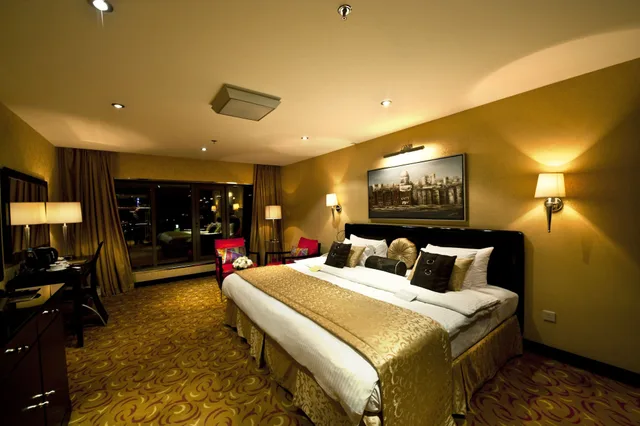 غرفة سوبيريور بسريرين منفصلين وسرير كينج، فندق قصر الواحة(LE DIYAR Al Waha Hotel Riyadh) 8/10
