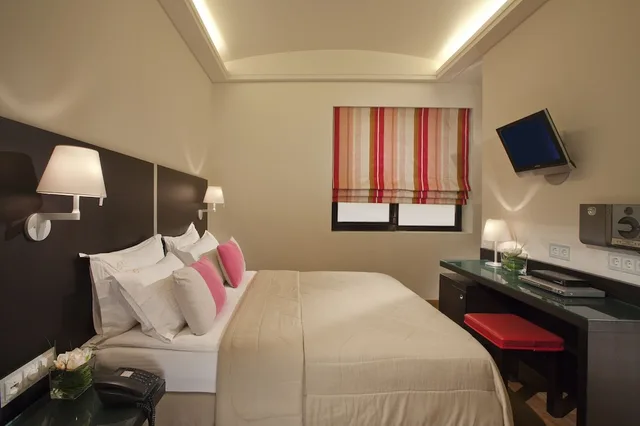 غرفة قياسية بسريرين منفصلين، O and B Athens Boutique Hotel 1/6