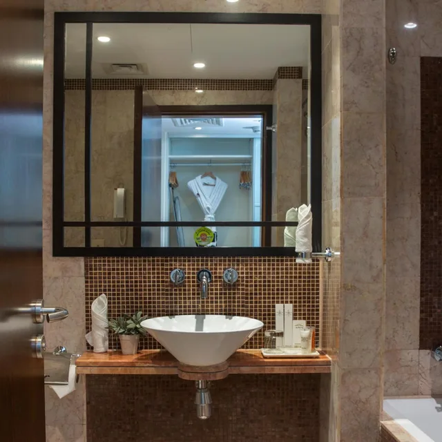 غرفة عائلية بسرير مزدوج، Number One Tower Suites 10/10