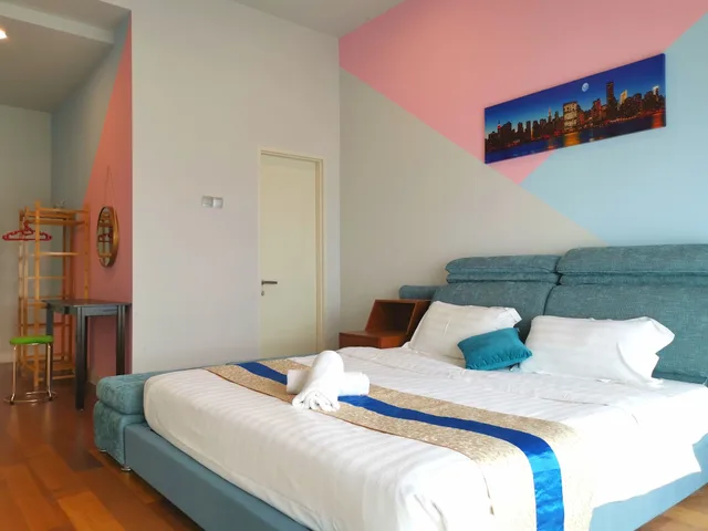 4 Bedrooms, Design, Apartment, 4 Beds, 2 King Beds, Queen Bed, Partial Sea View, Sunset & Seaview Vacation Condo City Centre @ IMAGO Shopping Mall 5/7