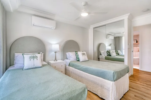 شقة سيغنتشر بسرير كوين وسريرين منفصلين بغرفتي نوم، Talisman Apartments 2/7