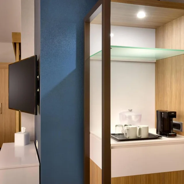 استوديو كبير بسرير كينج مع سرير سحّاب إضافي مع أريكة لذوي الإعاقة، Springhill Suites By Marriott Coralville 5/5