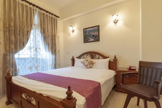 غرفة إليت بسرير كوين، Shih Liang Xin Ying B B 6/10