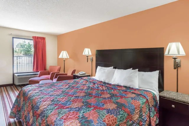جناح استوديو بسرير كينج، Days Inn by Wyndham Sanford 3/7