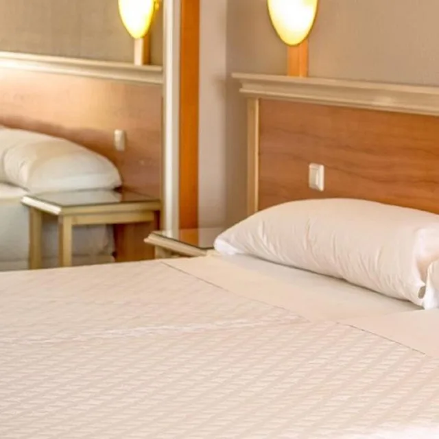غرفة بسرير مزدوج أو سريرين منفصلين مع سرير إضافي، Hotel Beatriz Playa & Spa 5/10