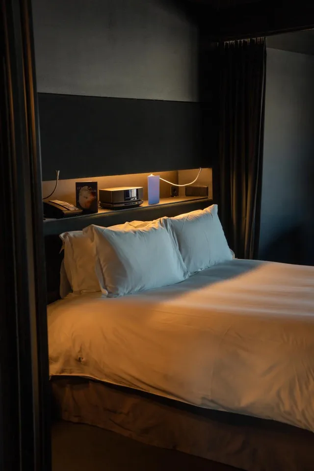 So Black, Suite, Canal View، SO Vienna Hotel 2/6