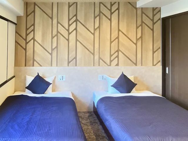 غرفة بريميوم بسريرين منفصلين للمدخنين، Hotel Livemax BUDGET Naha 2/3