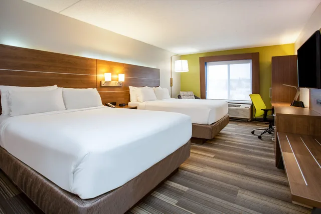 غرفة بسريرين كوين لذوي الإعاقة، Holiday Inn Express Hotel And Suites Fort Wayne 1/1