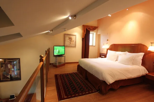 Suite, Double Bed, City View, Villa Florentine 2/10