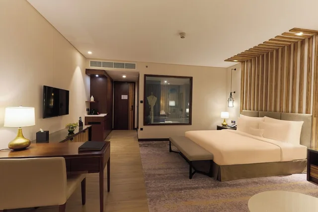 جناح تنفيذي بسرير كينج، Millennium Resort Salalah 3/4