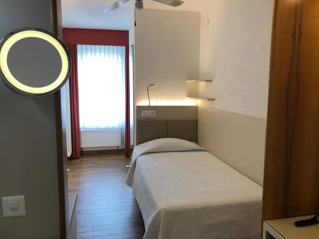 غرفة قياسية مفردة، Hotel Campione 2/11