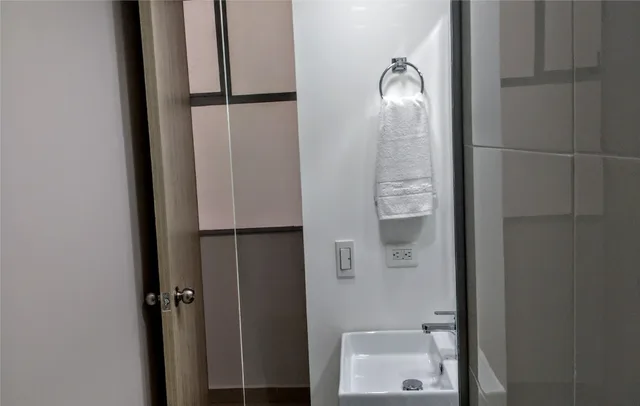 غرفة قياسية بسريرين منفصلين، Hotel Laureles Plaza 6/6