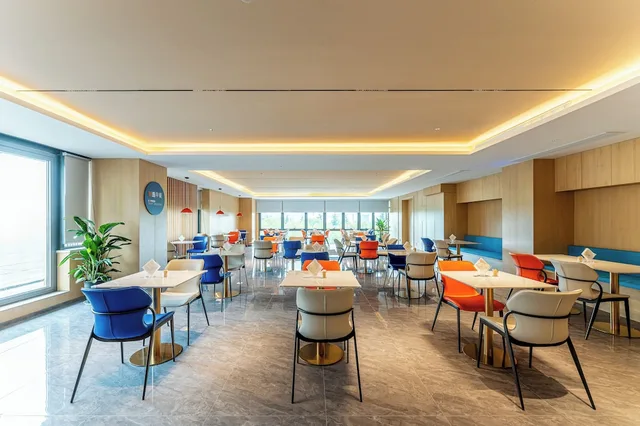 Holiday Inn Express Kunshan Yushan by IHG، Kunshan 42/50