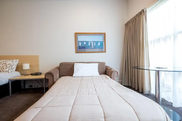 استوديو سوبيريور بسرير كينج، The Westhaven 1/7