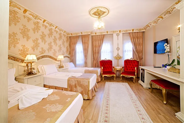غرفة ثلاثية، White House Hotel Istanbul 2/10