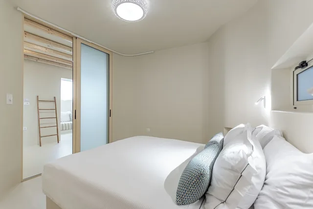 Semi Basement, Deluxe, Apartment, Double Bed, Antony Suites 3/10