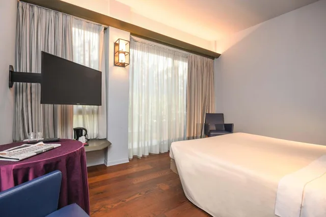 غرفة بسرير مزدوج بشرفة، Hotel City 4/8