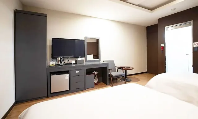 غرفة بريميوم بسريرين منفصلين، Incheon Airport Hotel June 3/5
