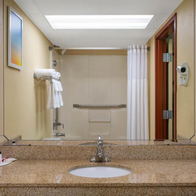 غرفة بسرير مزدوج لذوي الإعاقة، Days Inn by Wyndham Hillsborough 6/8