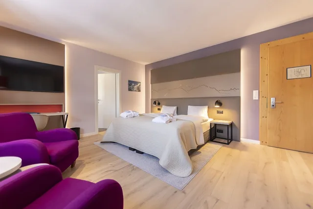 Premium, King Bed, Main House، Hotel Rosatsch 6/8