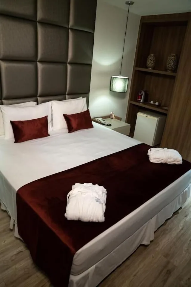 جناح رئاسي بسرير كوين بإطلالة على البحر، Brisamar Hotel 1/5