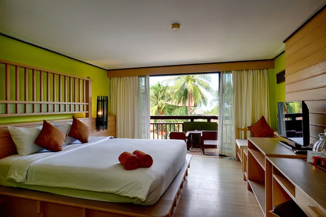 غرفة سوبيريور بإطلالة على المسبح، Phuket Island View Resort 5/10