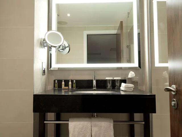 غرفة بسريرين منفصلين، DoubleTree by Hilton Hotel & Spa Chester 6/15